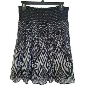 White House Black Market Women's Black & White Geometric Print Poly Georgette Li